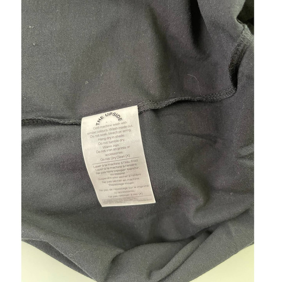 The Upside Muscle Tank Black - Picture 5 of 7